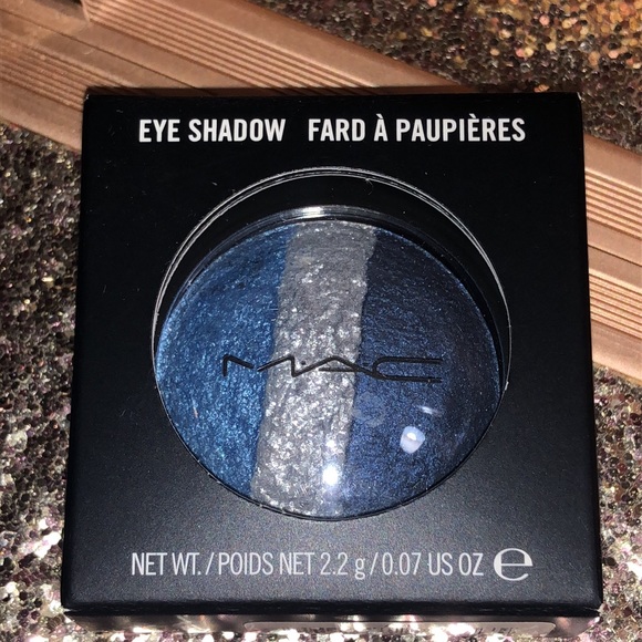 MAC Cosmetics eyeshadow Persuasive NEW - Picture 3 of 16